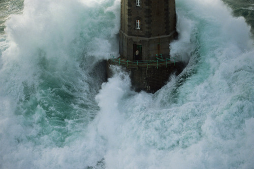 La Jument is a lighthouse in Brittany famously photographed by Jean Guichard. It endures some o