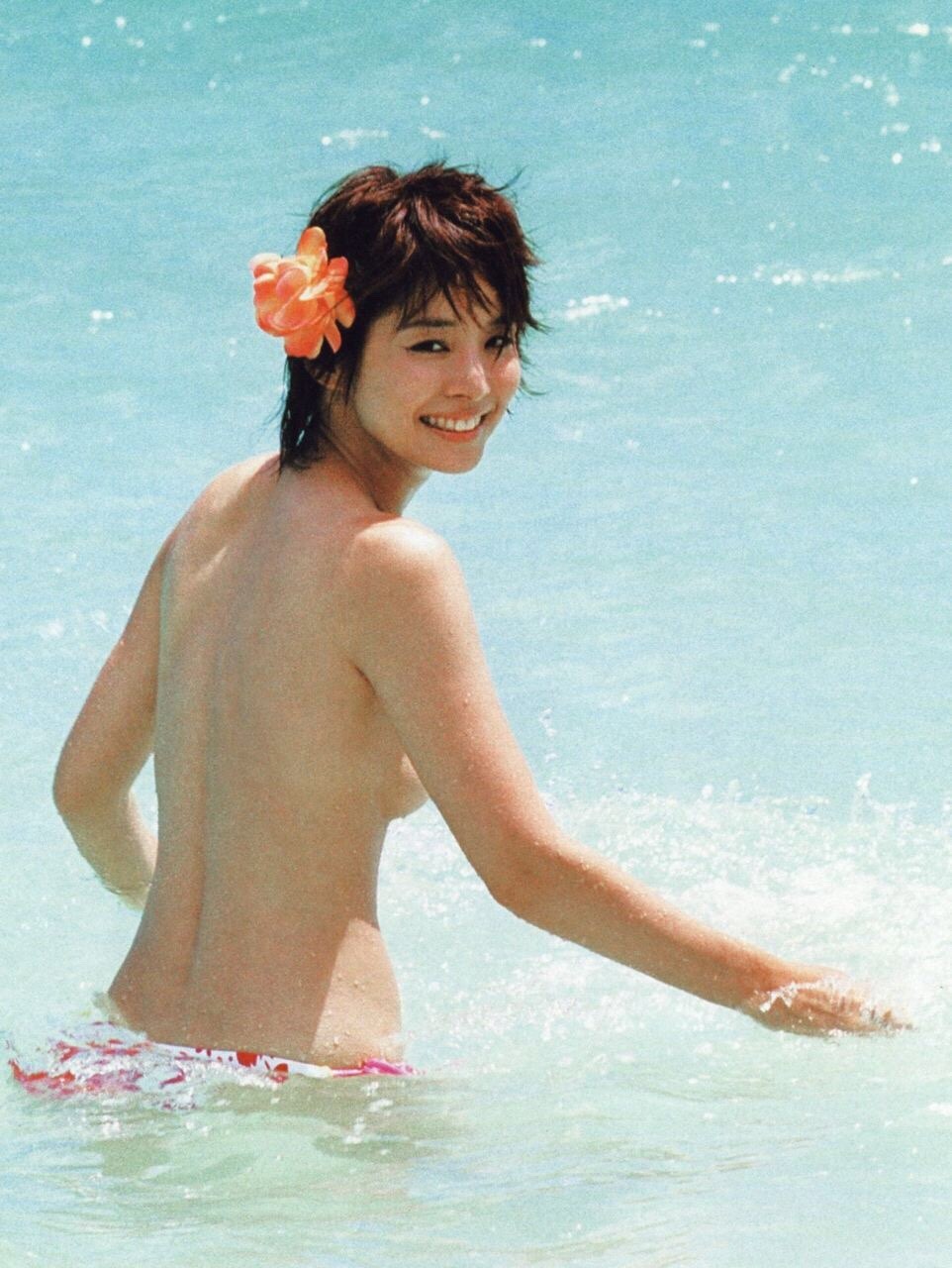 kawaii-kirei-girls-and-women:  かわいい 清水あいり 加藤玲奈 優木まおみ
