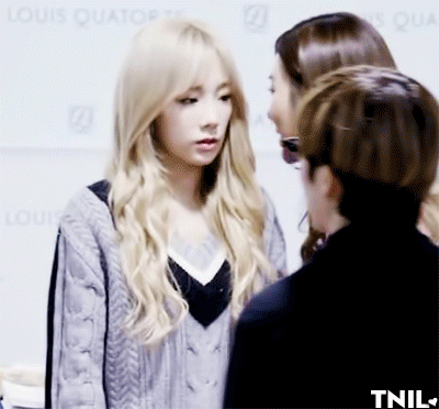 blondeandbrownie:  IS SHE GOING TO KISS ME????????????? 