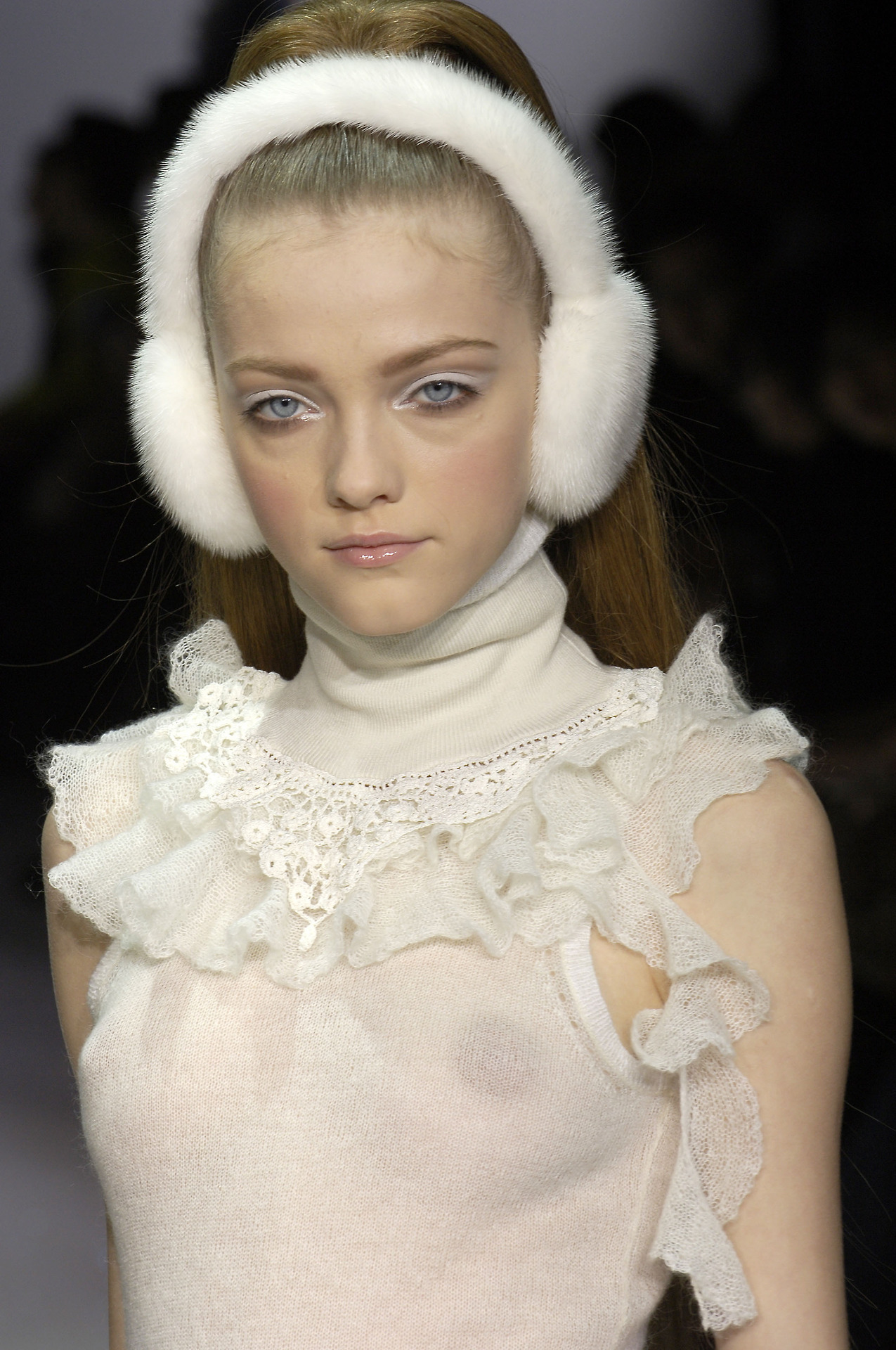 vladallena:    Anteprima Fall/Winter 2006 | Vlada Roslyakova