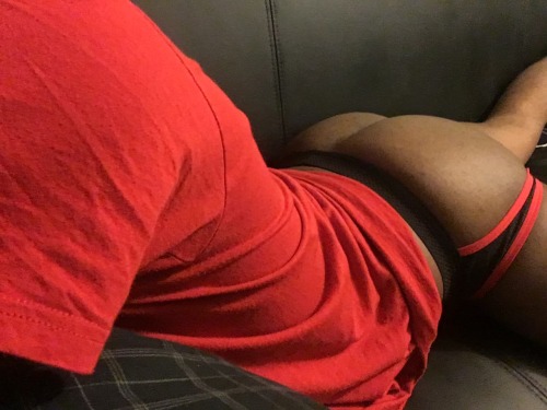 brownsuggax:  Me🤗