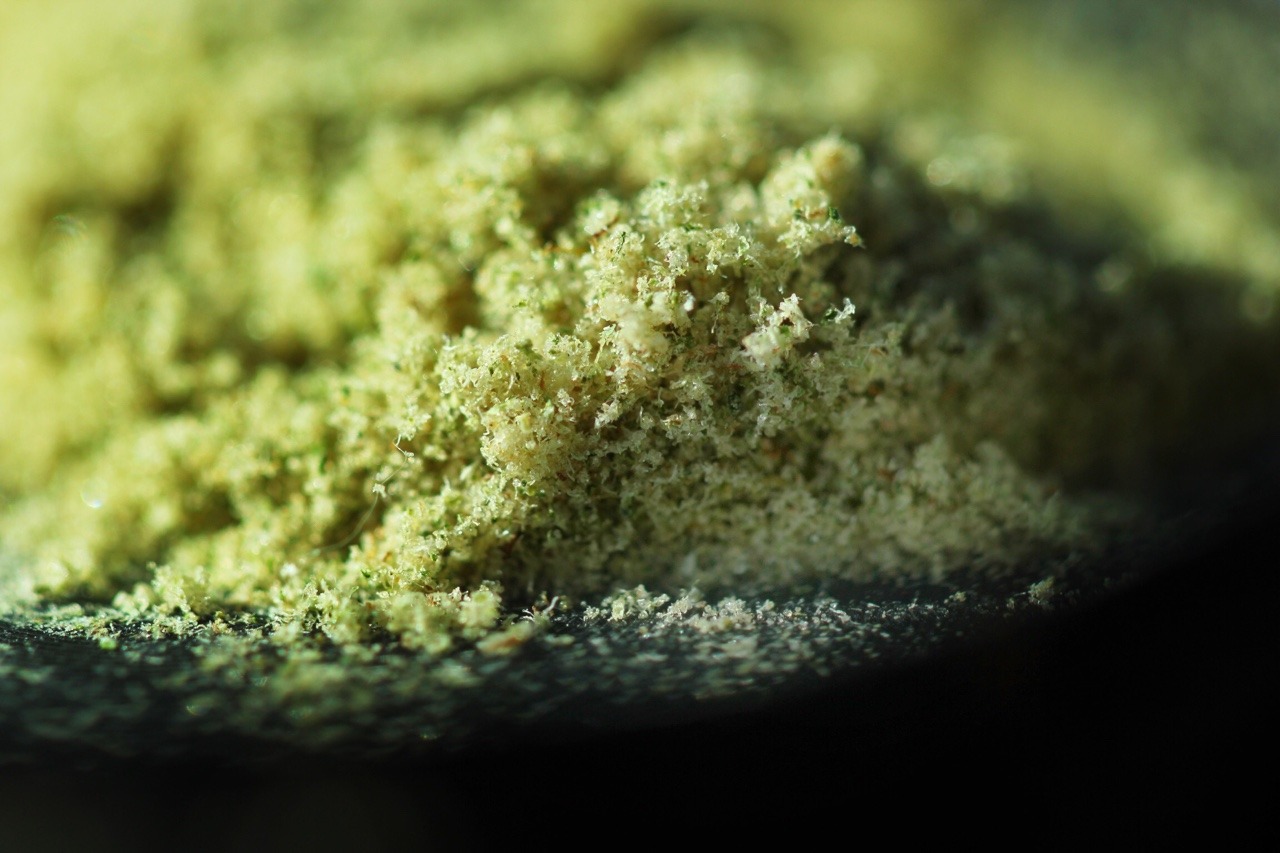 stoner-in-disguise:  a-high-ass-ginger:  Kief 😍  This is my kinda porn 