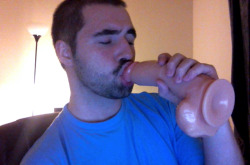 notsafef0rtwerk:  dionysvs:  Just making out with my new boyfriend.  Omg 