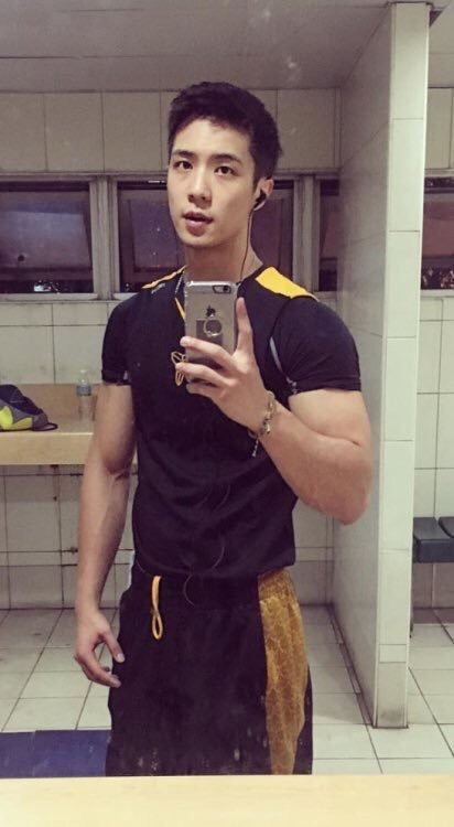 closedoors:  Anyone have his vid pls? 