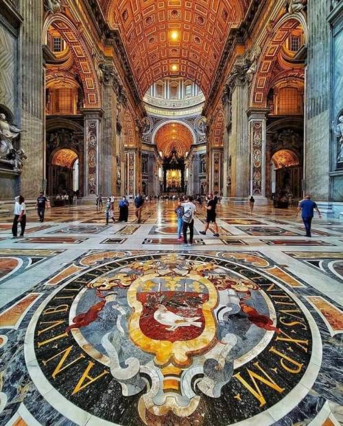 legendary-scholar:  Interior of St. Peter’s Basilica Vatican City, Rome, Italy - Photo by asim_broadsword.