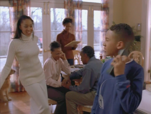 anangstyblackgirl:Tia and Tamera Mowry in 2000′s Seventeen Again. 