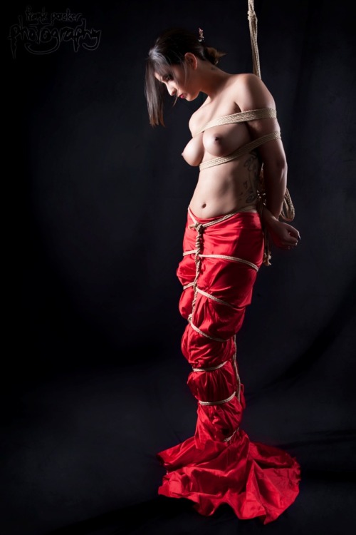Kinbaku Model Alyssa Warland. Photo by Frank Packer.
