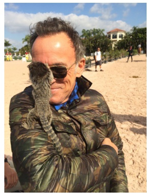letthewindblowbackyourhair0: I can’t handle any more Bruce and animal pictures! Not shirtless, but c