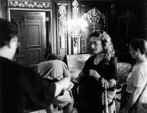 ihearttitanic: Kate Winslet on the set of Titanic filming the “the drawing scene”, Septe