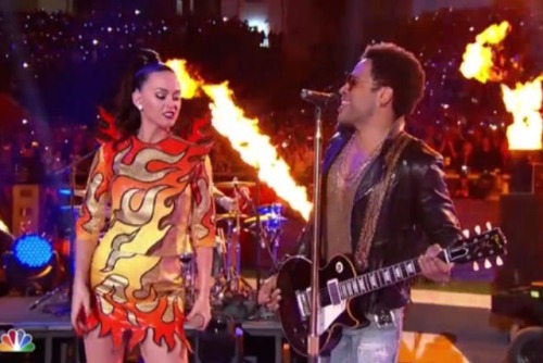 finnickloover:looks like cinna found a new girl on fire