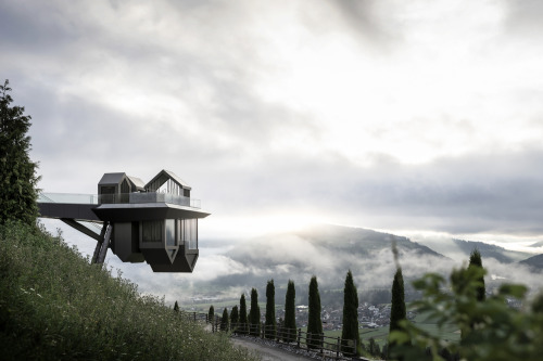 Hub of Huts : The Village Upside Down noa* network of architecture
When noa* designed the cantilevered swimming pool for Hubertus in 2016, the studio envisioned it as a rock stranded between earth and sky. In 2019 a new assignment was granted to the...