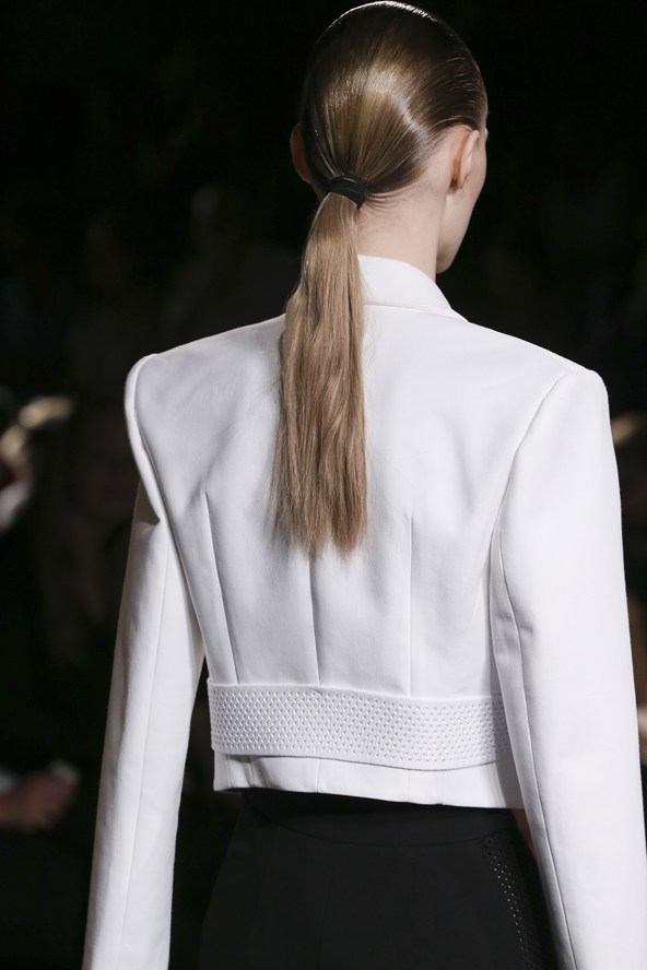 breakfast-in-new-york-city:  Alexander Wang Spring Summer 2015 RTW 