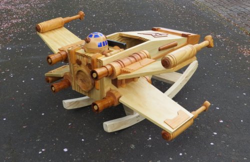 bonniegrrl: DIY ‘Star Wars’ X-wing rocker rocks the younglings! Wooden X-wing, standing 
