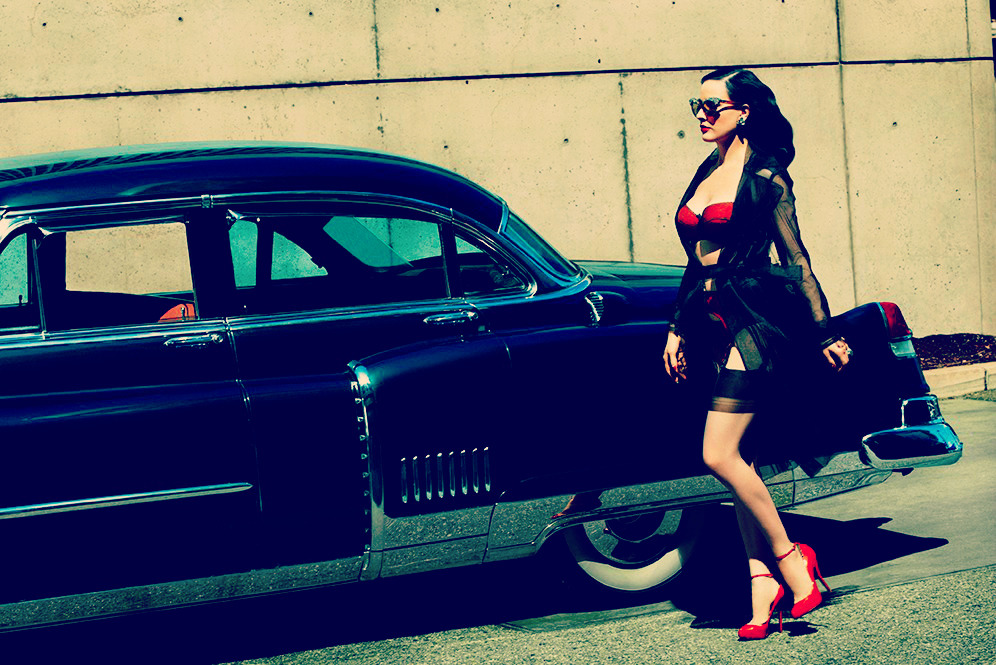 margadita:  Dita Von Teese for Lifestyle Mirror 