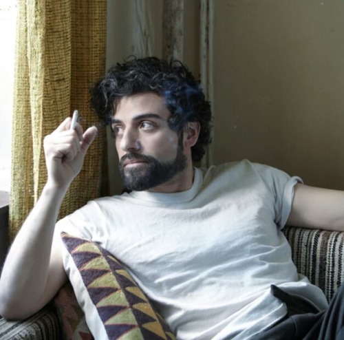 cinabonjovi:steveebuck:(1520) raphael, self portrait with a friend(2013) oscar isaac@inkyubus