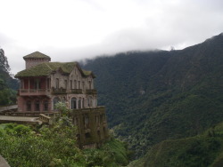 softwaring:  look at this pretty abandoned hotel in colombia  Need to plan a trip there one day.