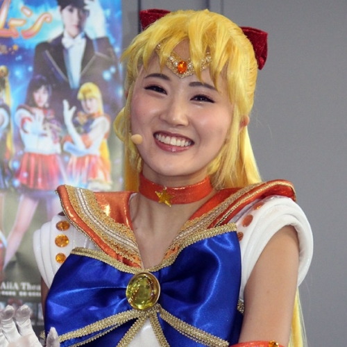 La Reconquista - Sailor Venus (Shiori Sakata)Source 1Source 2