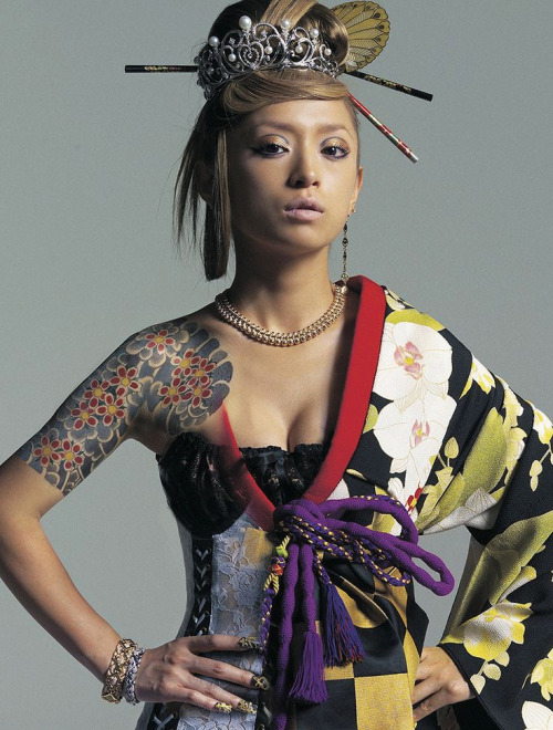 thekimonogallery:Ayumi Hamasaki of Japan in Japanese-inspired outfit.  Image via Pinterest