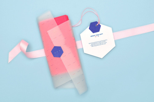 Firmalt Agency created bold but friendly branding for anonline gift-giving business, Mexico