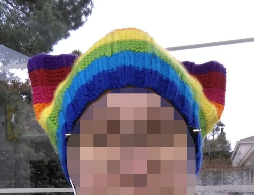 Images of my rainbow hat done!