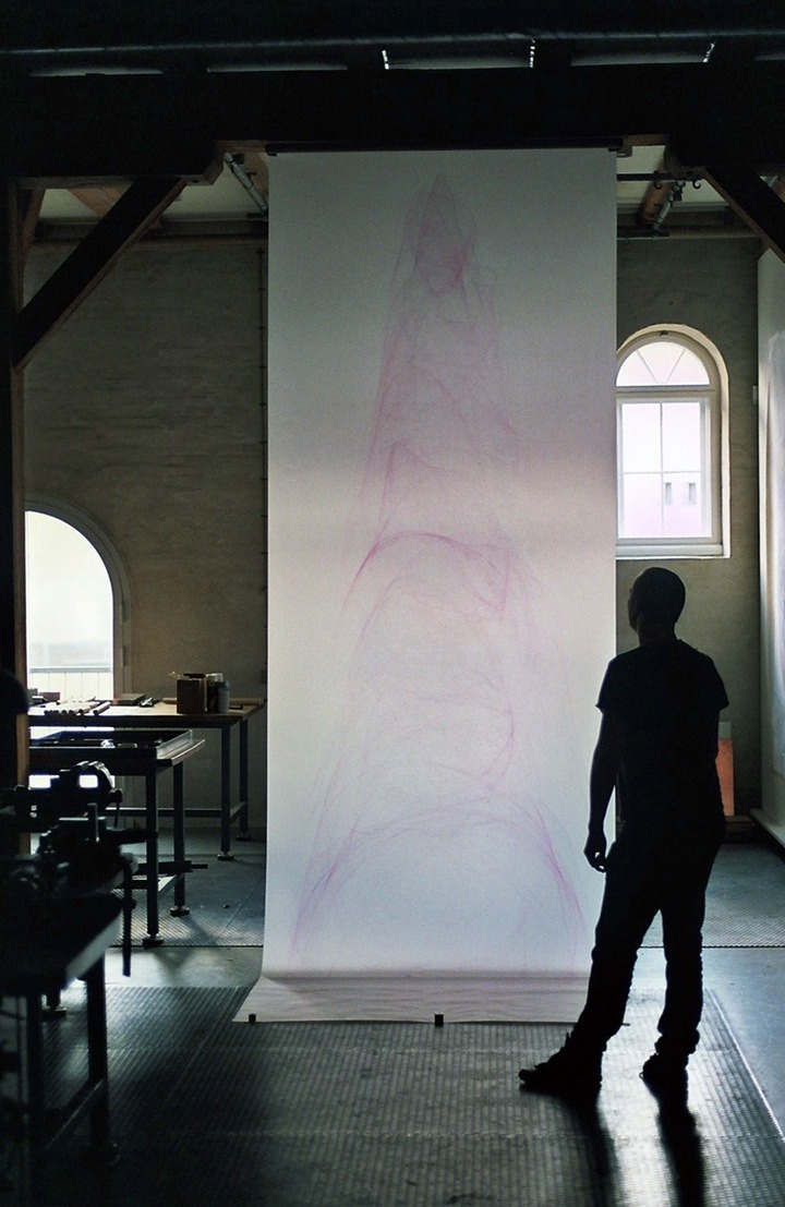 pulmonaire:  Drawing Machine by Eske Rex 