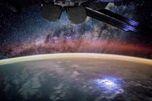 Stargazing From the International Space Station js