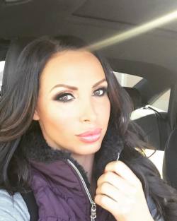 On My Way To Set.  #Benzmafia :: Make Up By @Makeupbypeggy By Nikkibenz