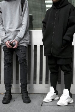 rangeofsight:  Black Streetwear Blog   // Featuring Brands &amp; Designers