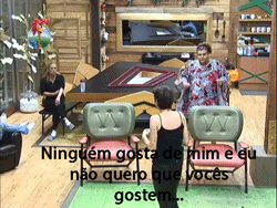 Professora longe do diretor: