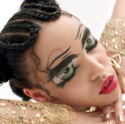 olantis:  FKA Twigs 