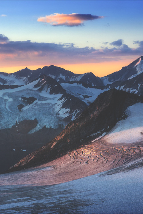 visualechoess:
“New Day - by: Nicholas Roemmelt
”
http://a1survival.net/