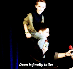 gettinmypizzamanon:  goredviscera: [x]  I think Jensen appreciates that this kid said Jensen Ackles and not Dean Winchester. Especially considering how the question was worded, “favorite person on the show?”. 