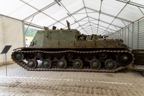 The ISU-152.