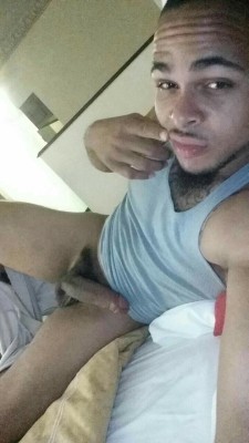 savvyifyanasty:  lure2leak:  Frank 🍆 , He’s always sent vids though. Should I post them on l2lvids?  &gt; very nice 