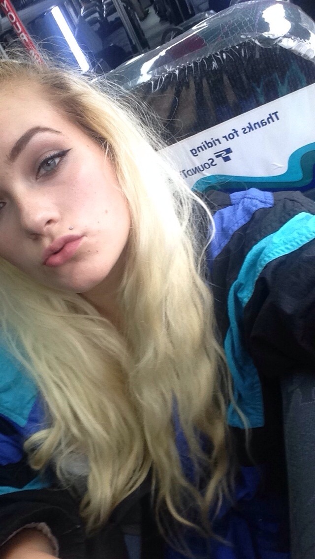 agavebae:  I match the bus 