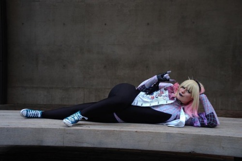 Happy free comic book day nerds!!Let’s all celebrate: @petits.pois.photography #gwensday #cosp