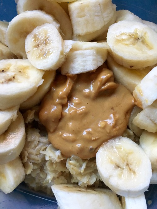 stayhungry-stayfree: meditationandvegetation: When it’s dead week you make oatmeal for lunch B