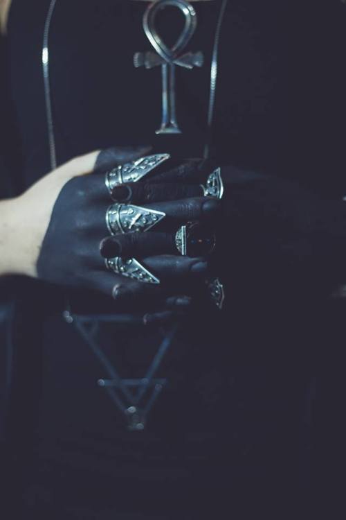 elhieroglyph:  The El Hieroglyph Jewellery ”Rise of The Hieroglyph” Lookbook.