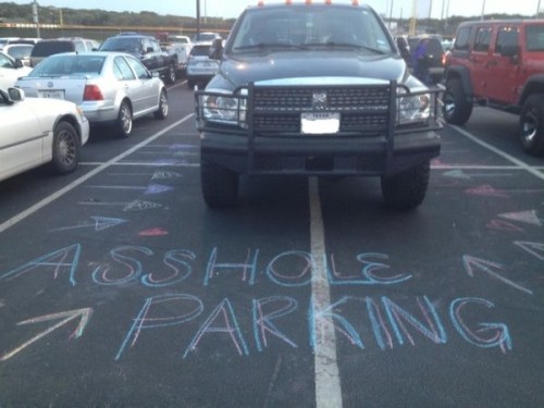 epicdoubletap:
“ lickystickypickyshe:
“ Parking is a challenging sport for some of us.
”
That last one…
”