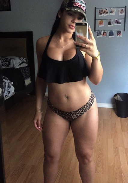i-sell-my-dreams:  cuban girl