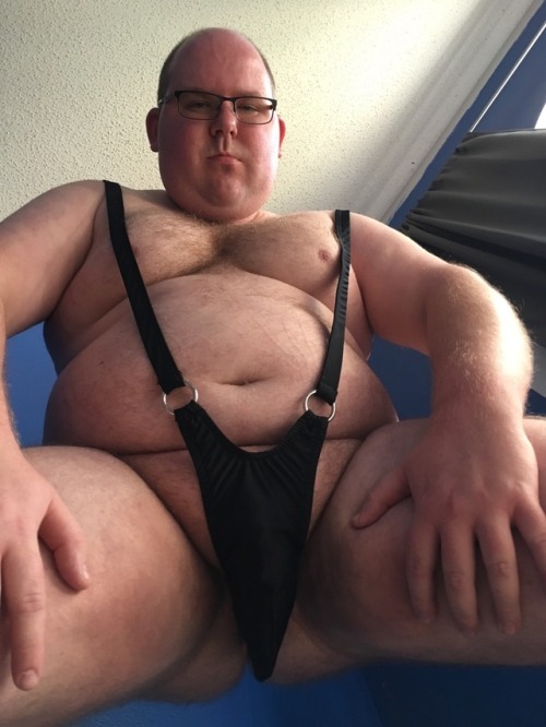chubbylover73at: biggervisions: Photoset 4 of my buddy R. …mmmh, cute chubby! &lt;3 Sexy