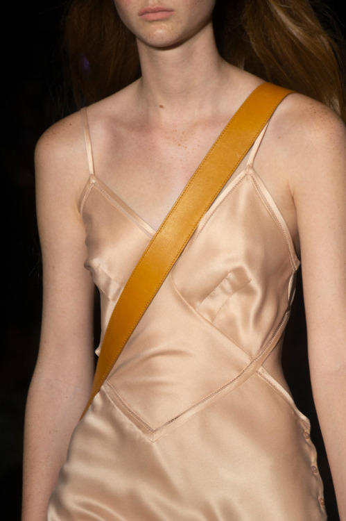 theaphroditefashionfile: Alberta Ferretti Spring 2019 Ready to Wear MFW 〰️