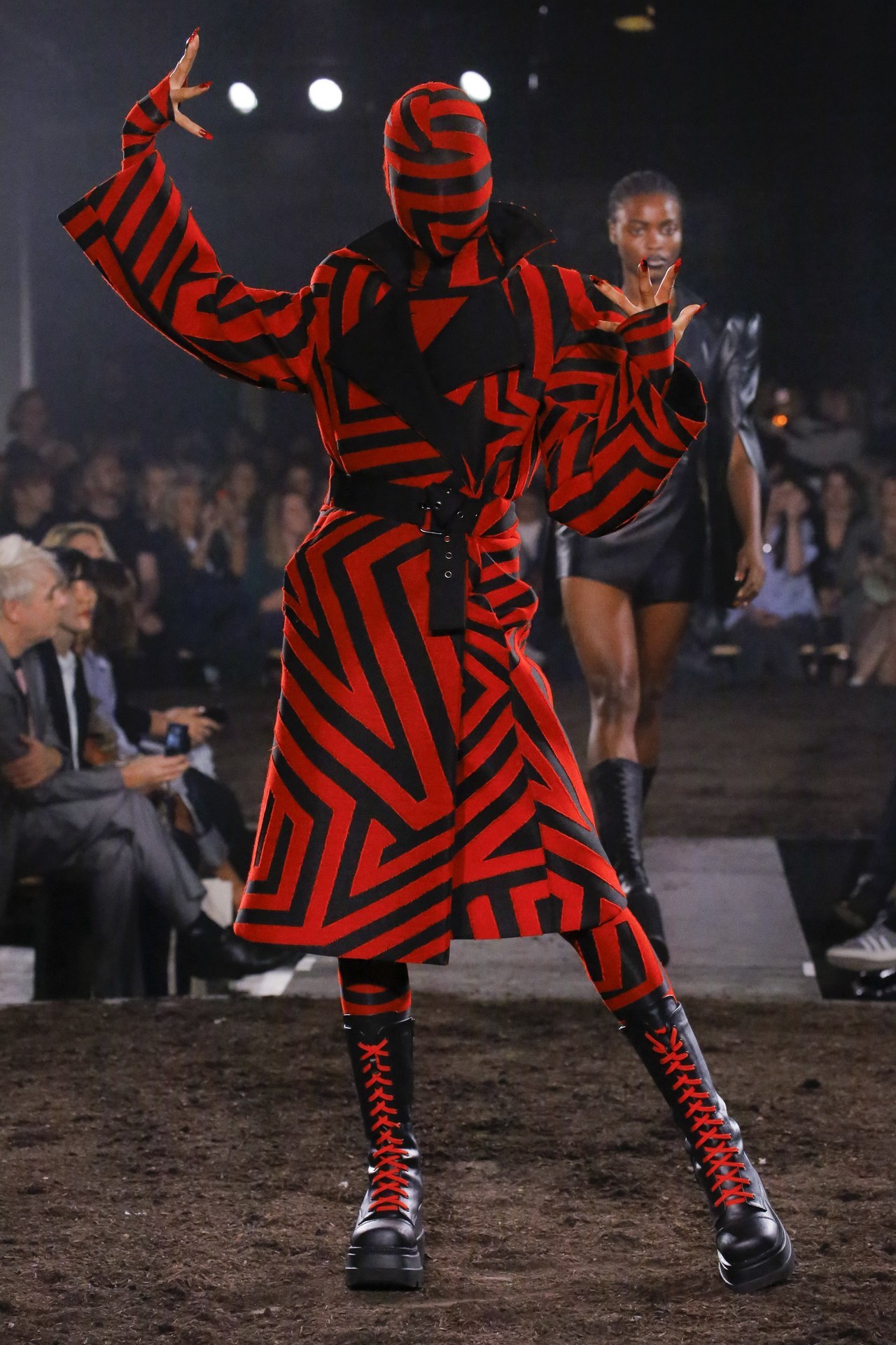 yeah-yeah-beebiss-1:  therudecouture: Gareth Pugh Spring 2019 Women’s collection