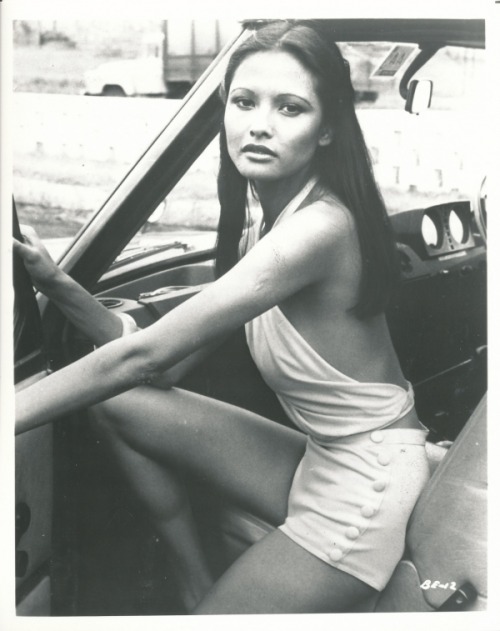 rosads:  Laura Gemser 