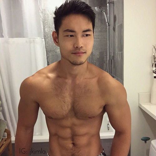 jimmybtm: topmannice: smoke-funtime: 帥 帥 濕了⋯!！