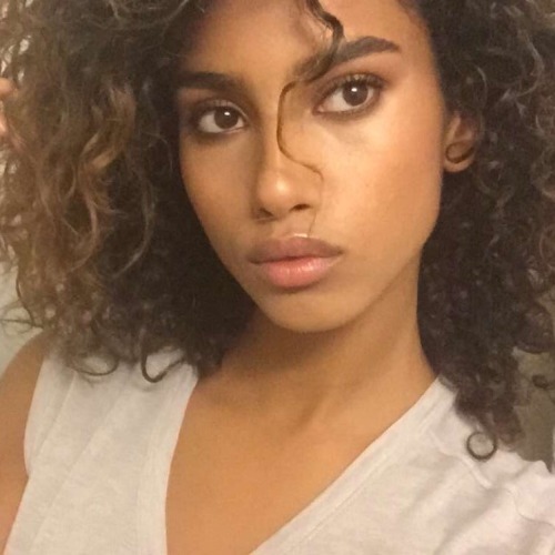 fhawne:imaan hammam