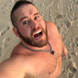 sixfootfiveguy:  Beachy-Keen http://ift.tt/2brgrD5