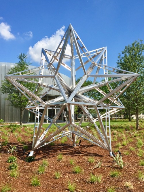 “Alu Tress Star&quot;Frank StellaMilled Aluminium