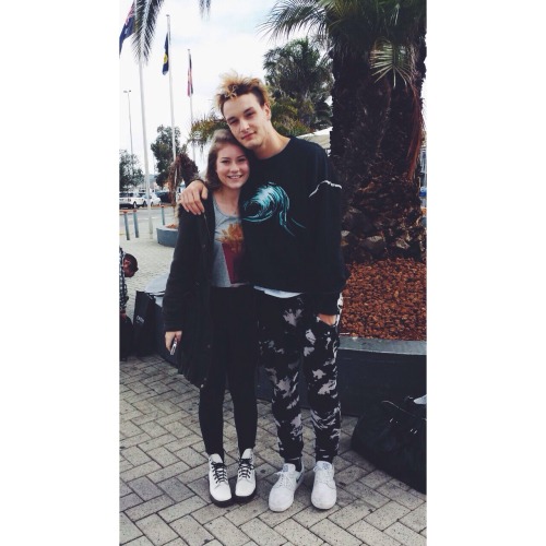 poutycalyum:   AND GEORGE! HE WAS SO FUCKING SWEET😍 