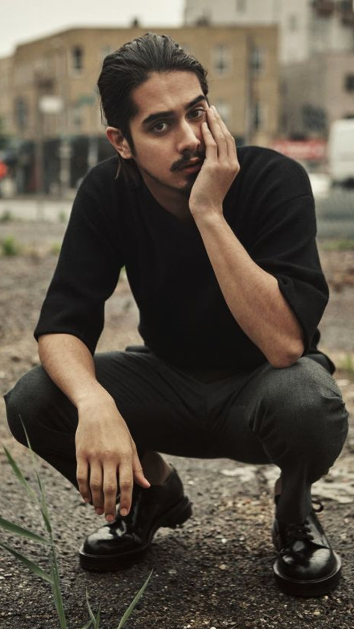 pebaicons:  avan jogia lockscreenslike if you save